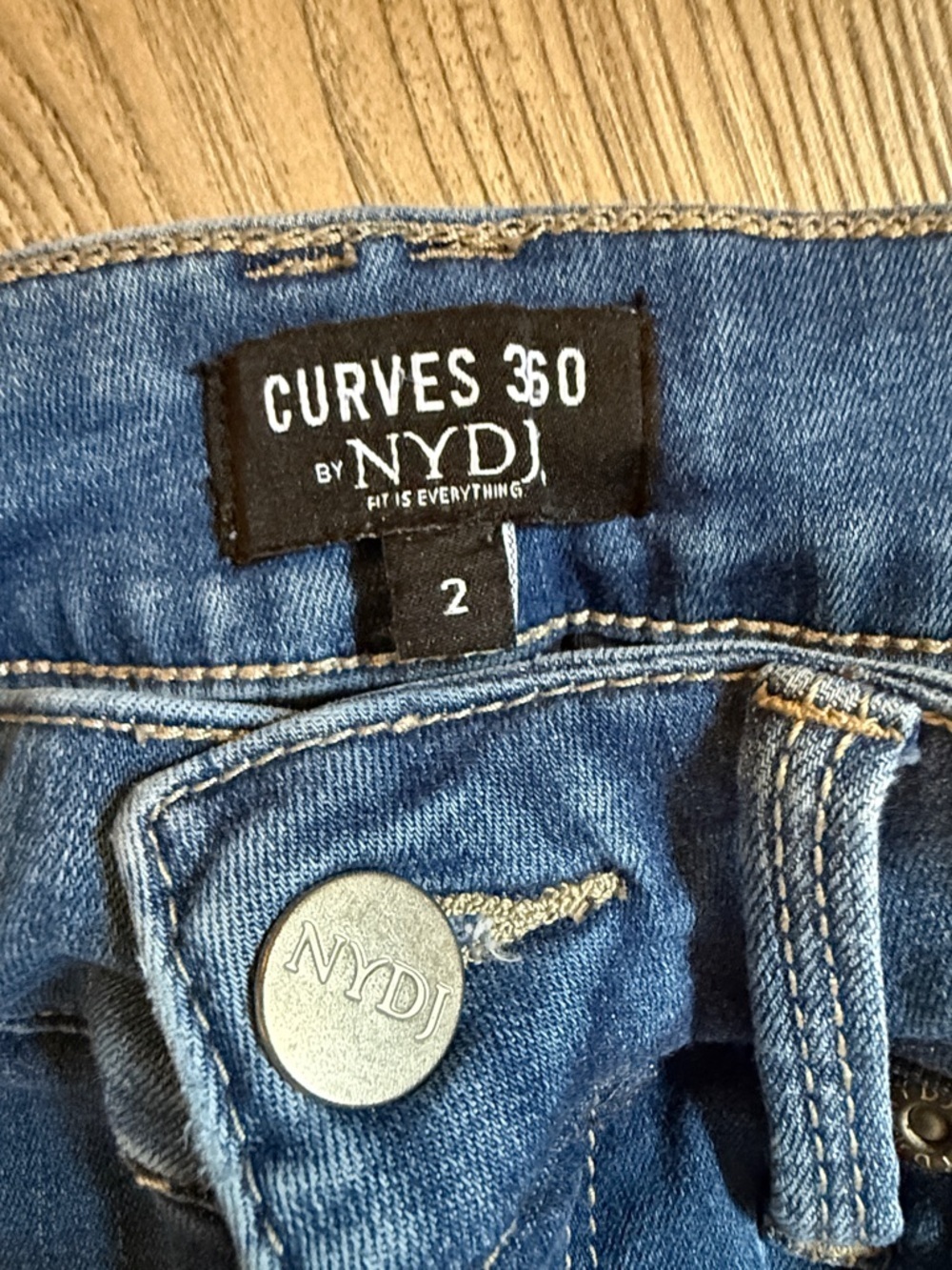 NYDJ Straight-Leg Jeans in Medium Blue Wash - Picture 2 of 7